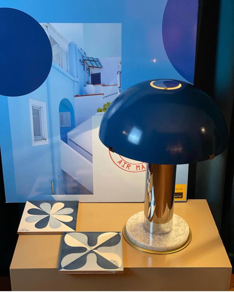 CAPRI TABLE