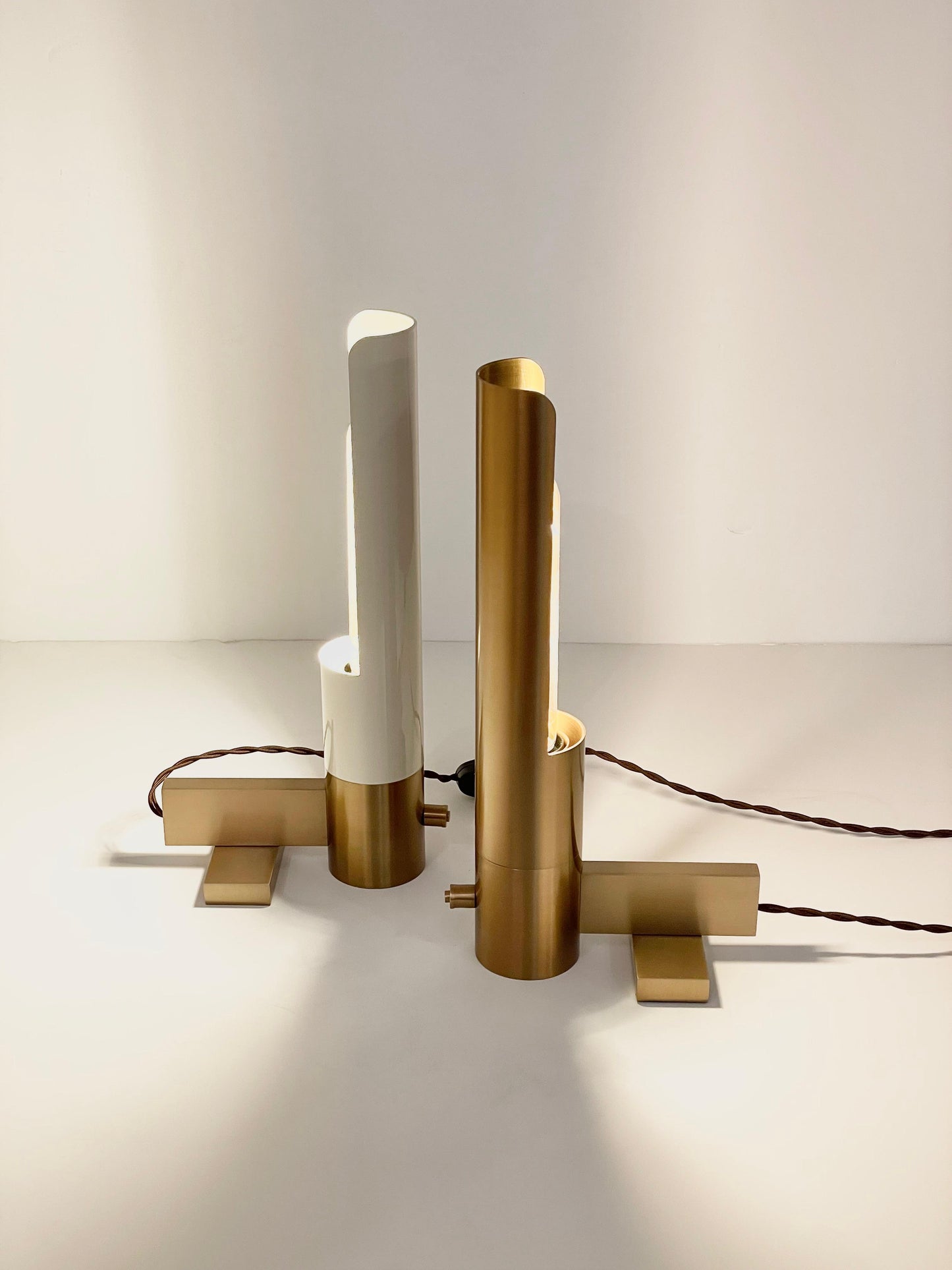 UPLIGHT TABLE LAMP BRASS & PAINTED