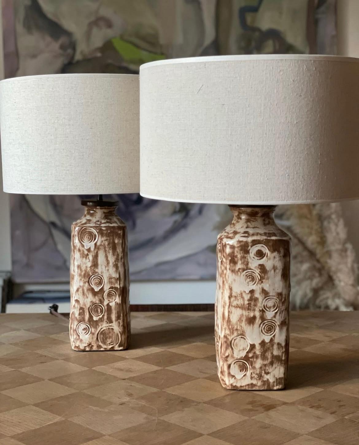 SQUARE TABLE LAMP